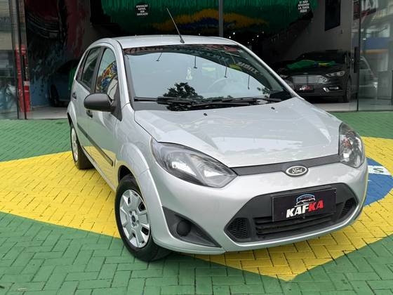 FORD FIESTA 1.6 TITANIUM HATCH 16V FLEX 4P POWERSHIFT FORD FIESTA 1.6 TITANIUM HATCH 16V FLEX 4P POWERSHIFT